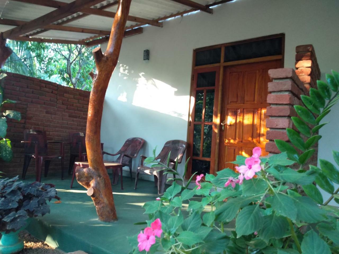 Amaya River Side Homestay Sigirîya Extérieur photo